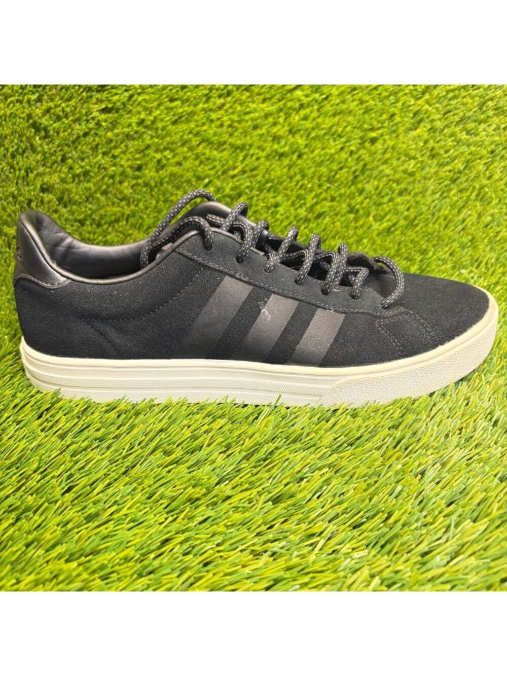 Adidas Daily 2.0 Mens Size 9.5 Black White Athletic Suede Walking Shoes Sneakers